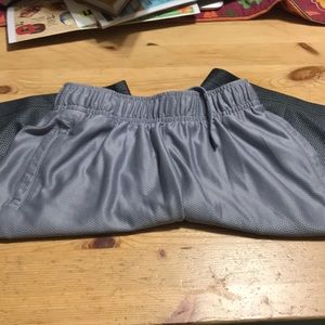 Boys Old Navy Go-Dry shorts, size S (6/7)